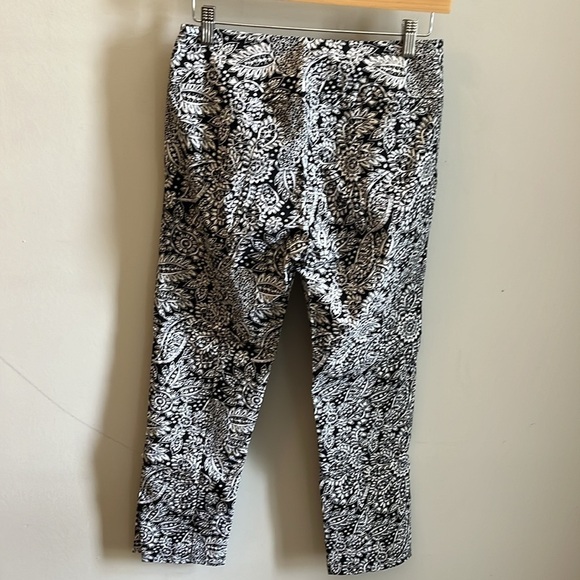 Elliott Lauren Ankle Pants Bohemian Lace Paisley Black & White Stretch Size 4 - Picture 6 of 8